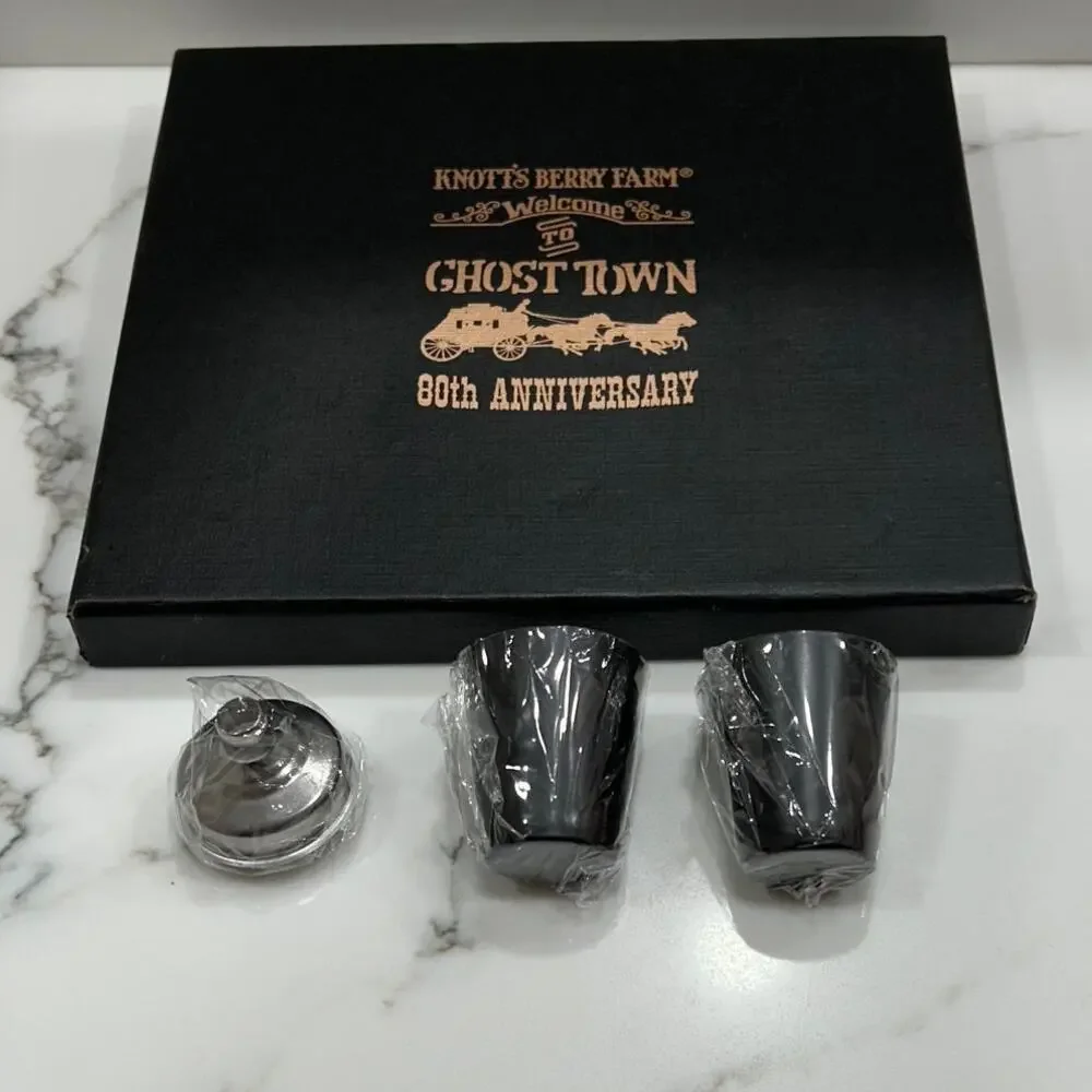 Knott’s Berry Farm Ghost Town 80th Anniversary Flask Set – New in Box